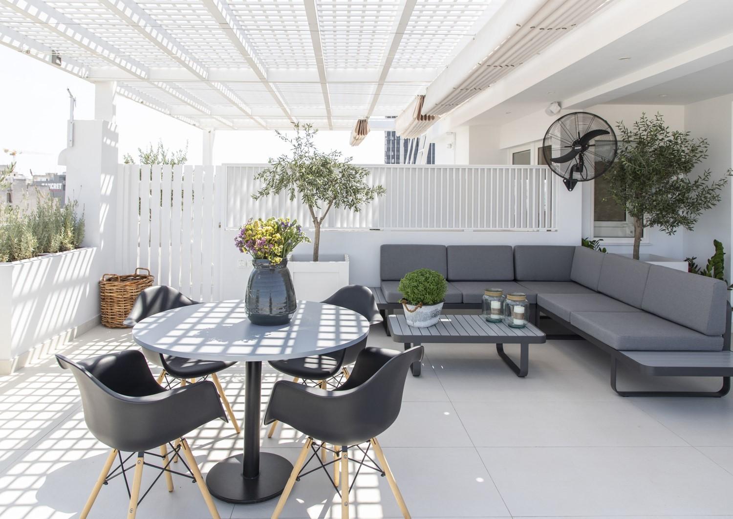 Gallery Suites & Residences Пирей Экстерьер фото
